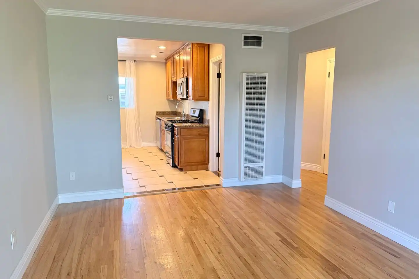 2817 Carleton St unit 2821.5 photo 5
