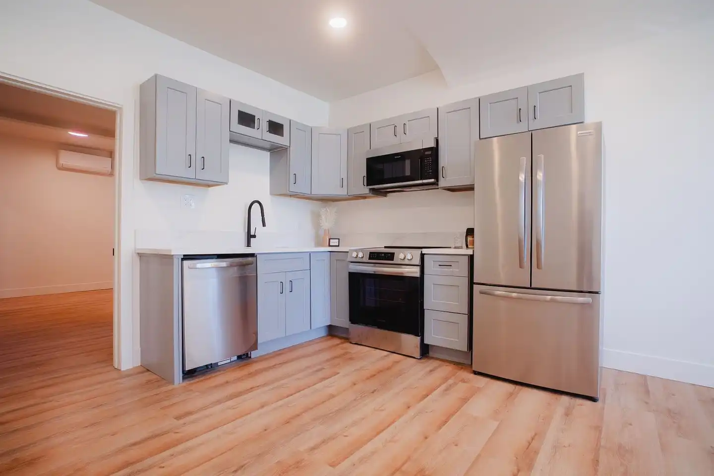 3140 University Ave unit 208