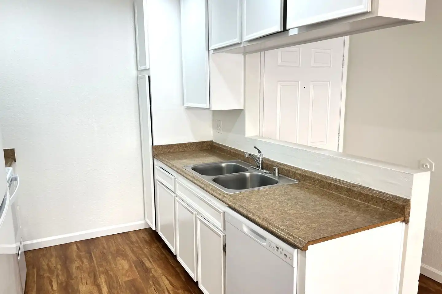 4435 52nd St unit 04 photo 5