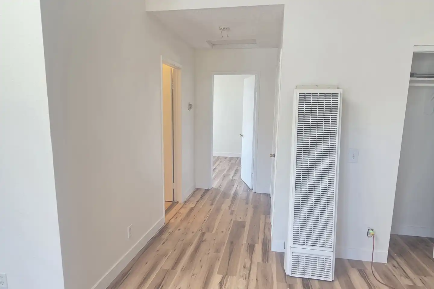 714 N Clementine - E