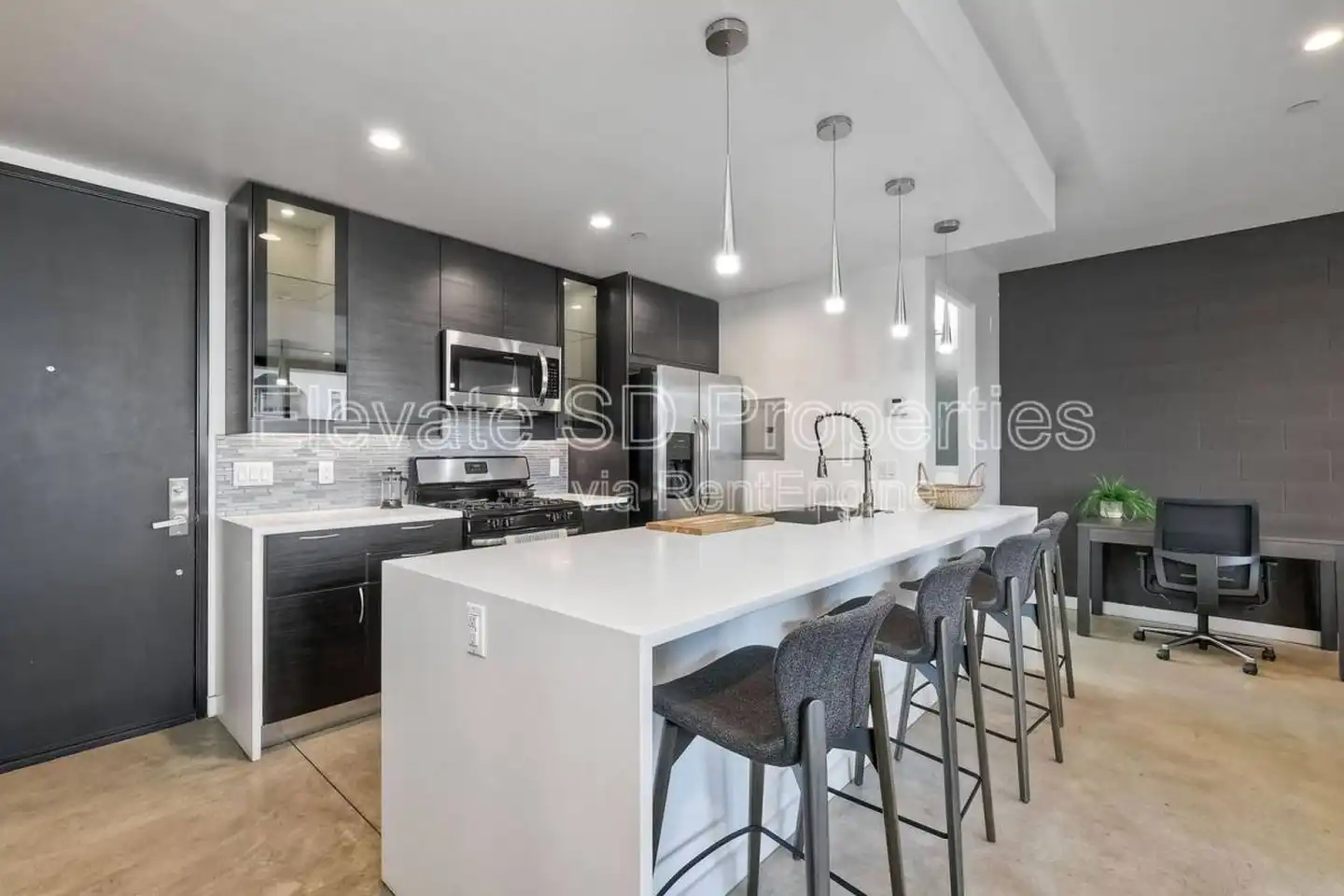 1965 Columbia St unit 5
