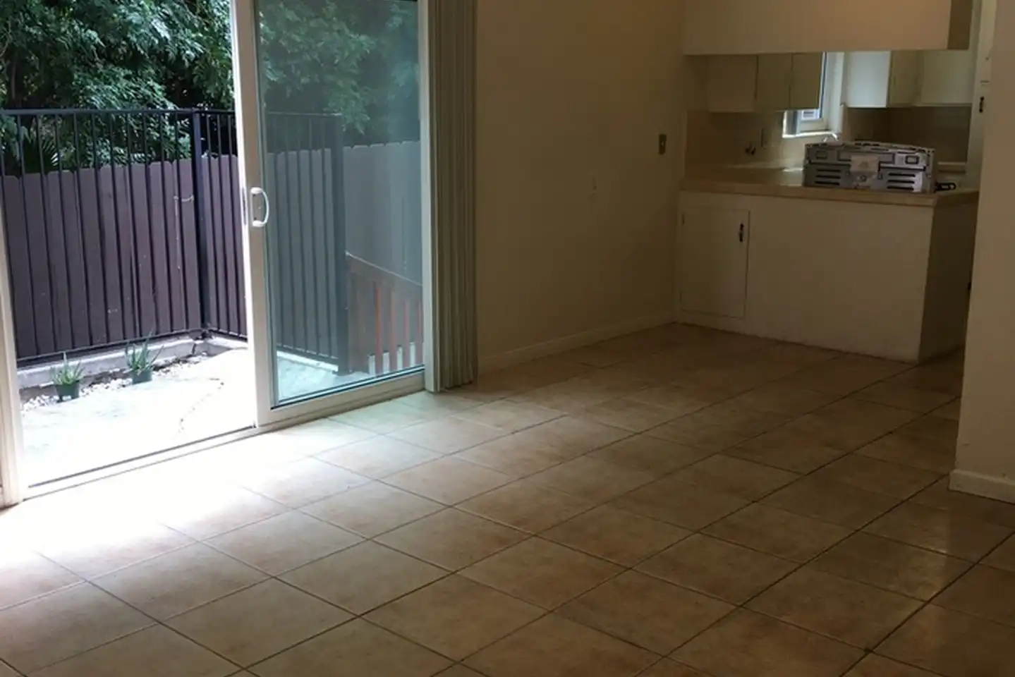 4453 Rosebud Ln photo 3