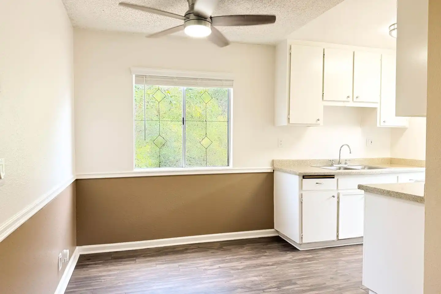 Imperial Terrace Apartments photo 3