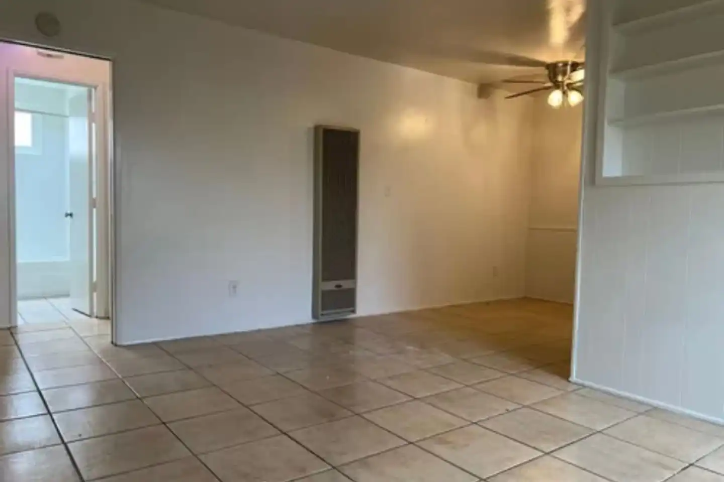4753 W Mountain View Dr unit 6 photo 2