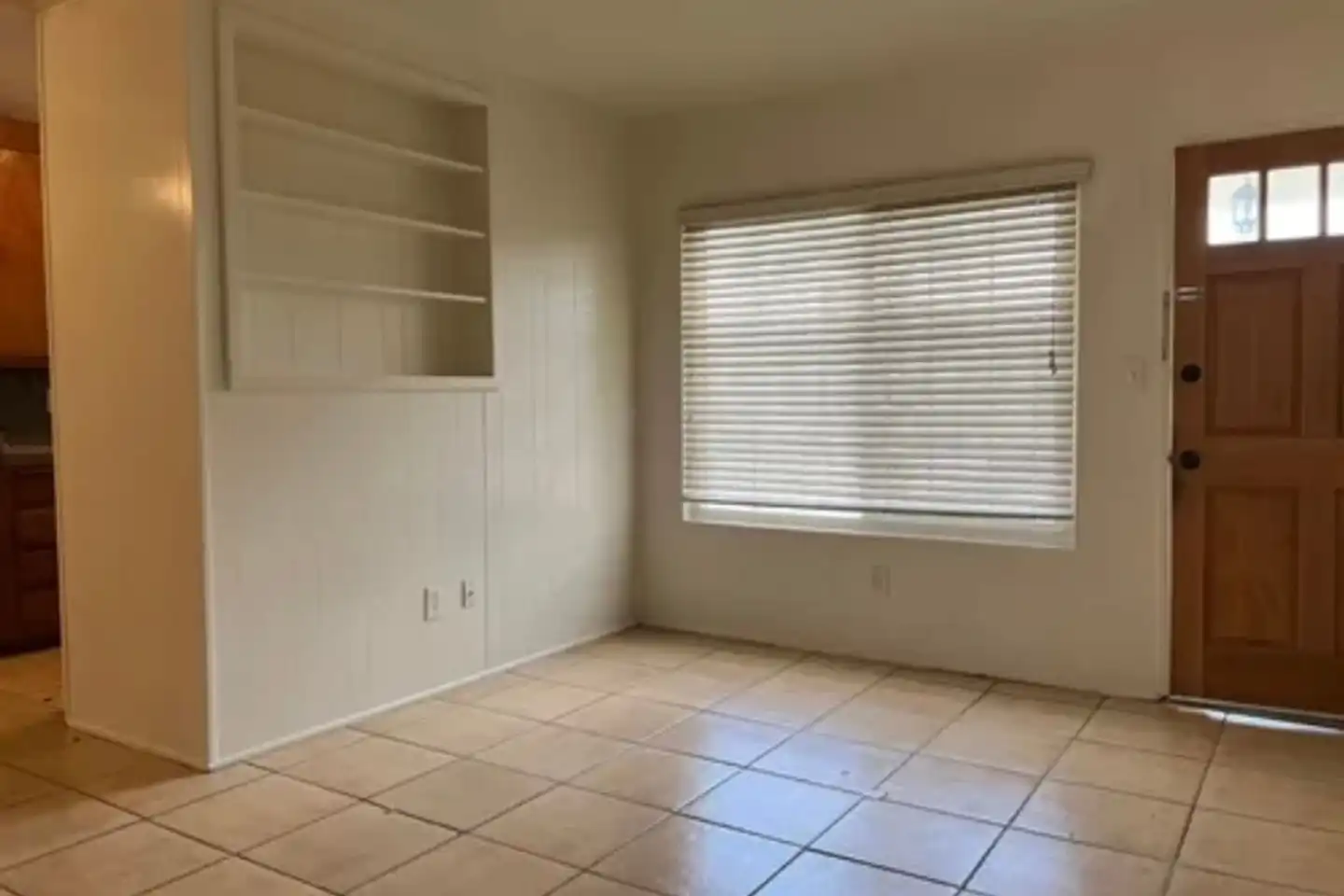 4753 W Mountain View Dr unit 6 photo 3