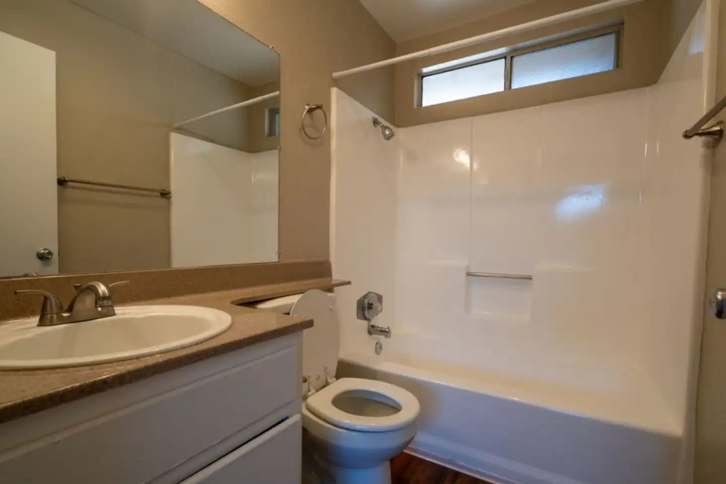 1477 Broadway unit M photo 4