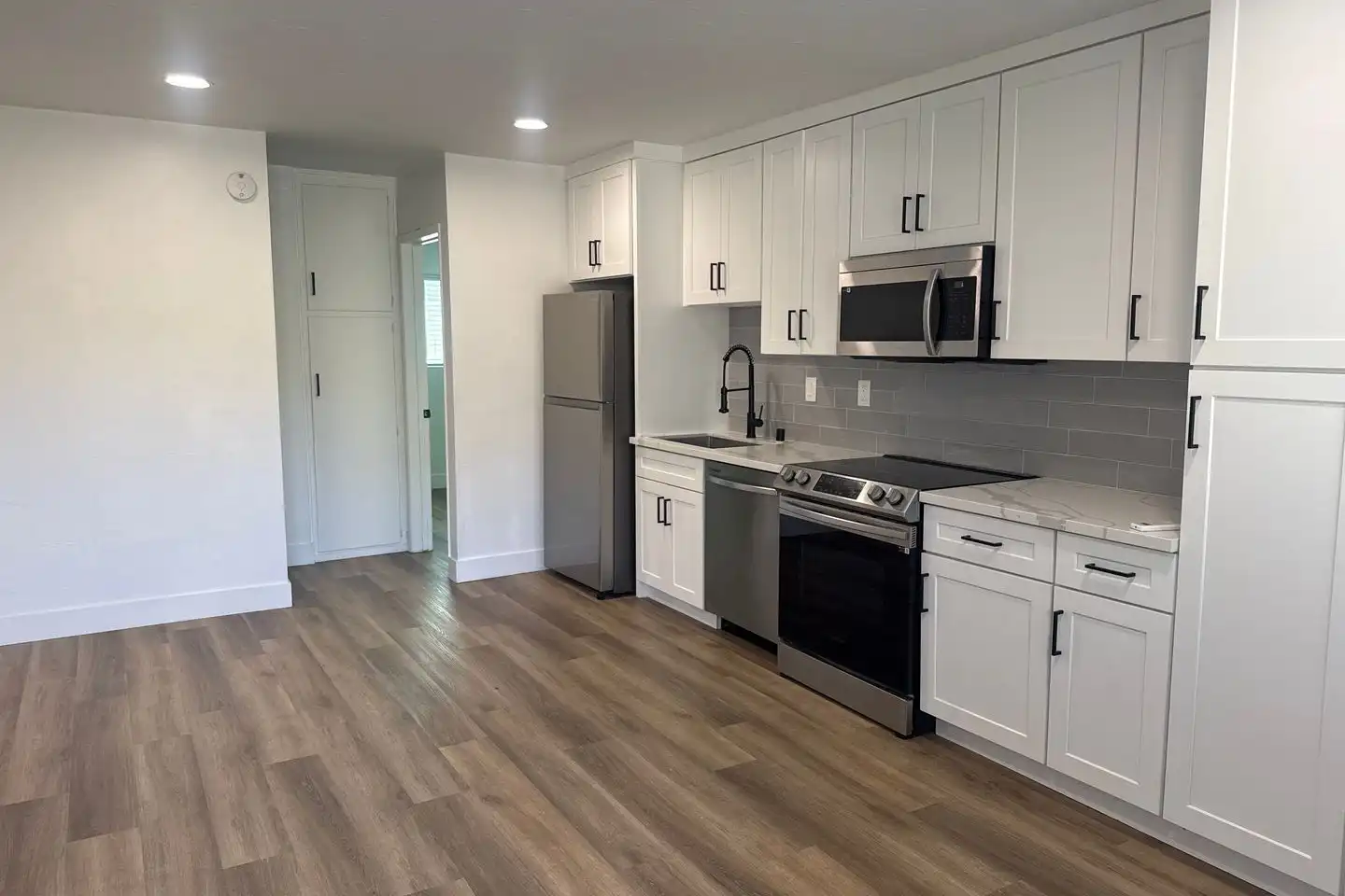 4542 Felton St unit B