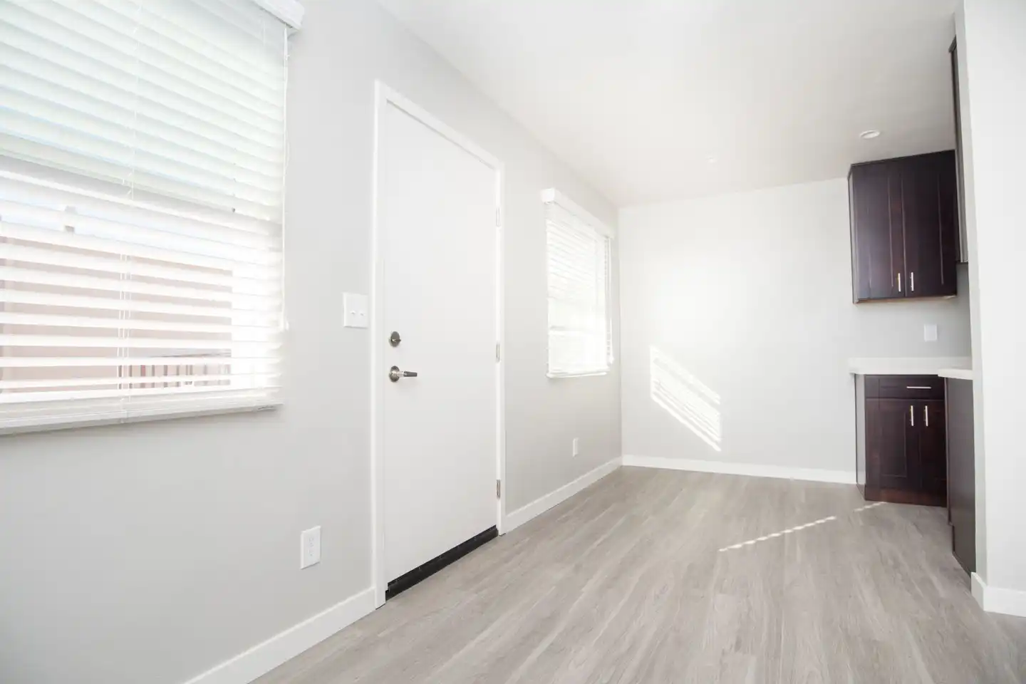 4728 Point Loma Ave unit 4728 photo 2