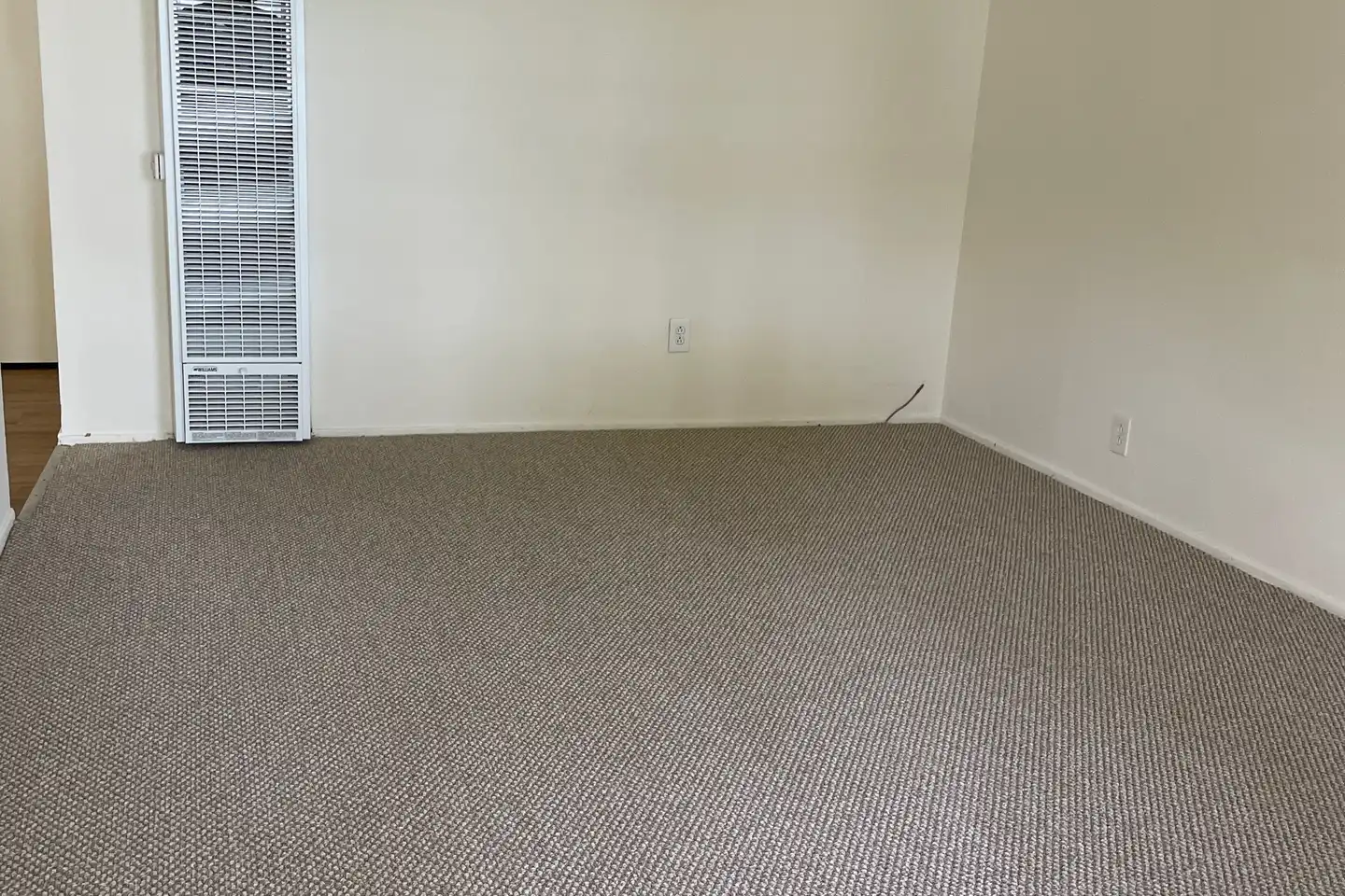 1673 Grand Ave photo 2