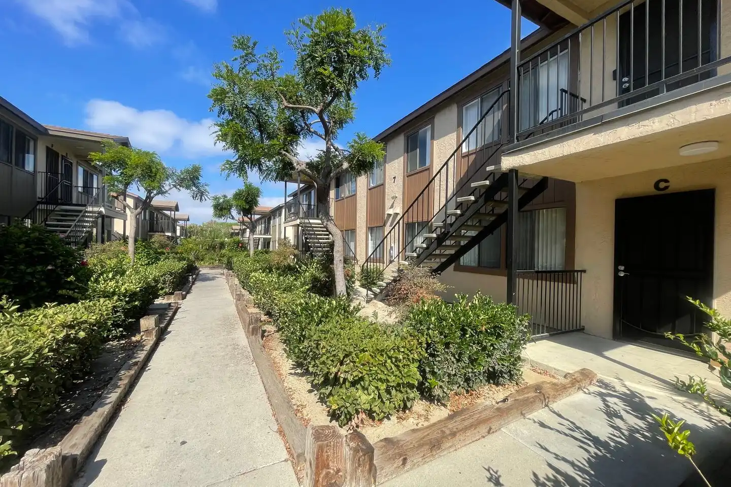 324 Willow Rd unit 324 - 7-C
