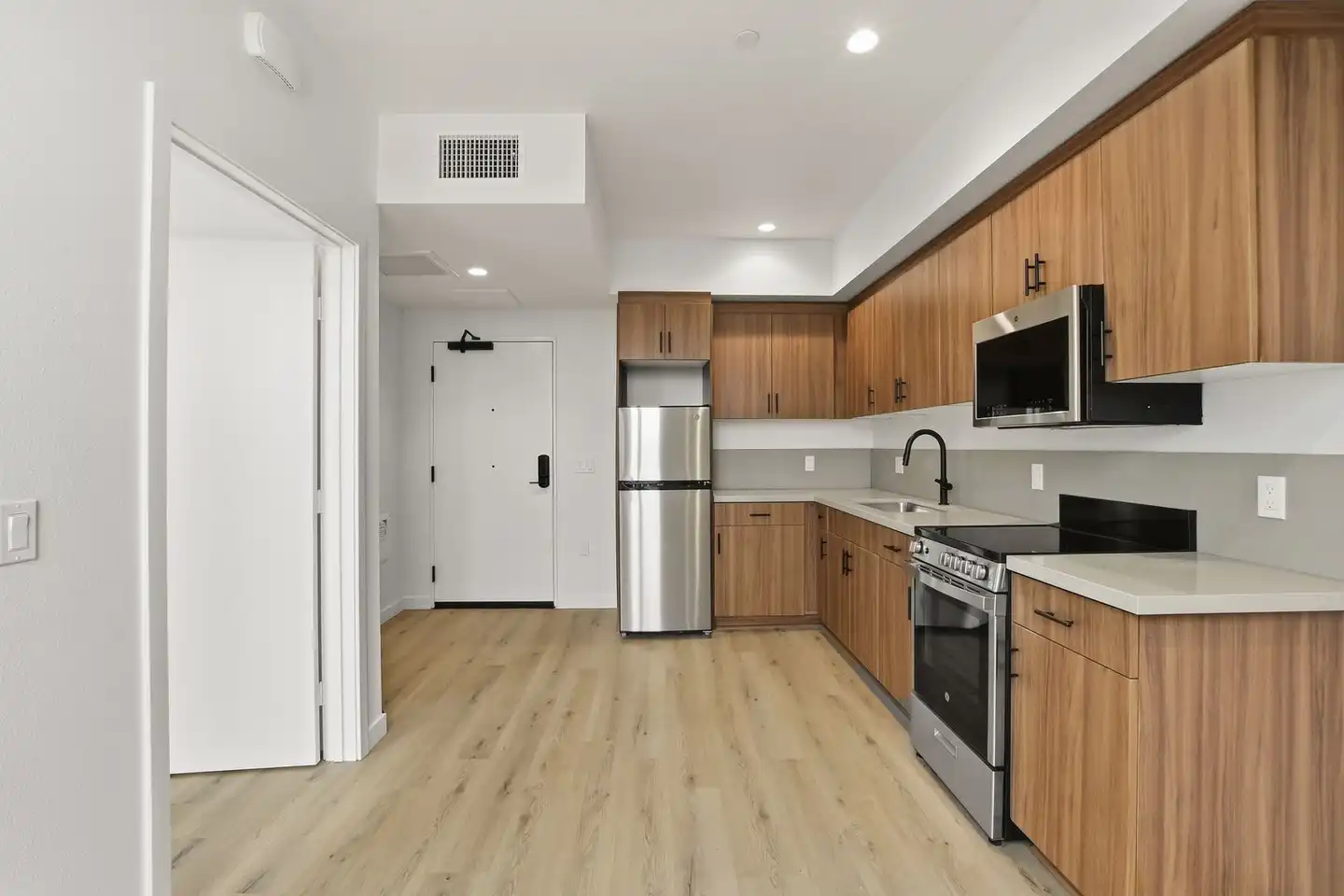3180 Imperial Ave unit Unit 201 photo 4