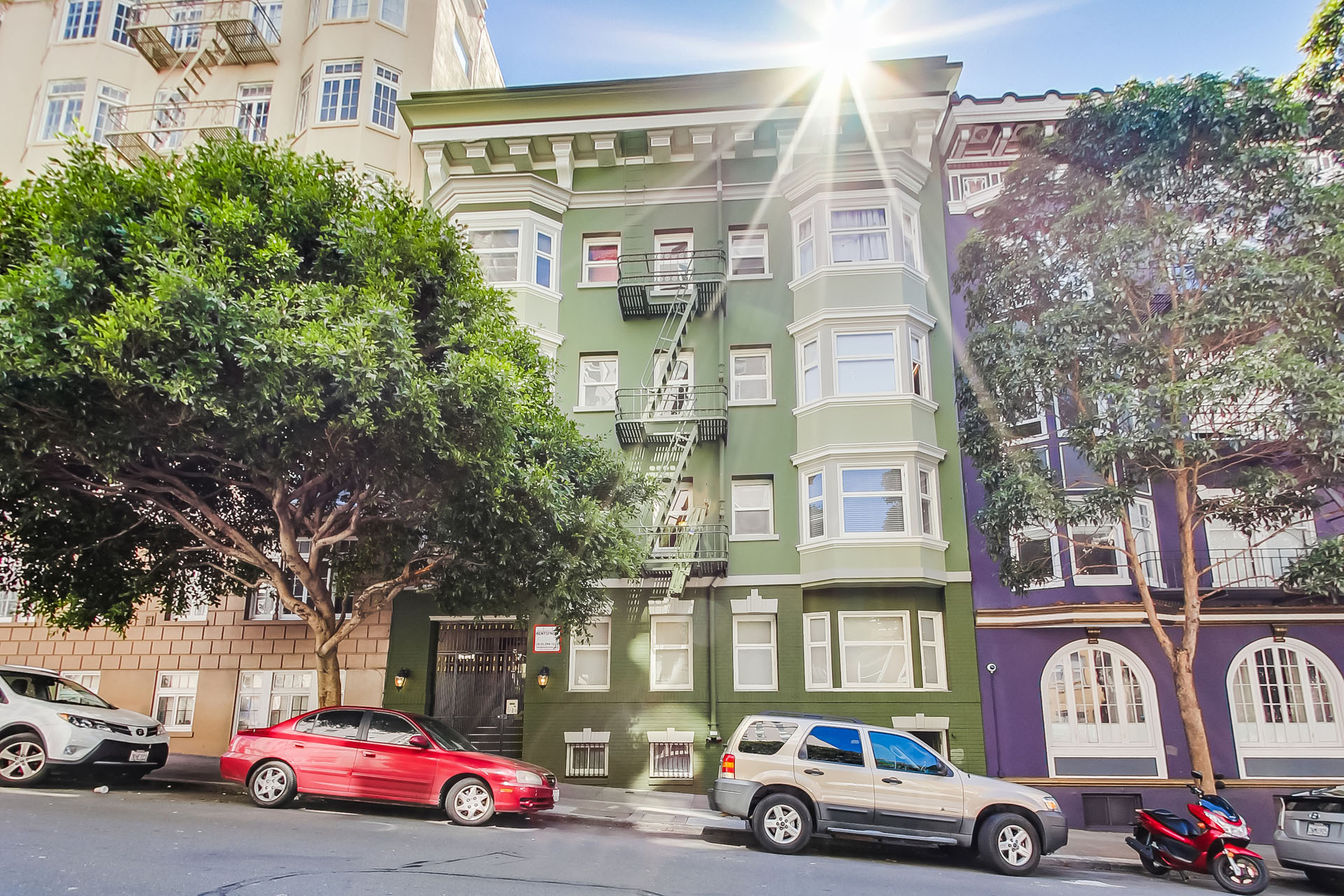 1025 POST Apartments