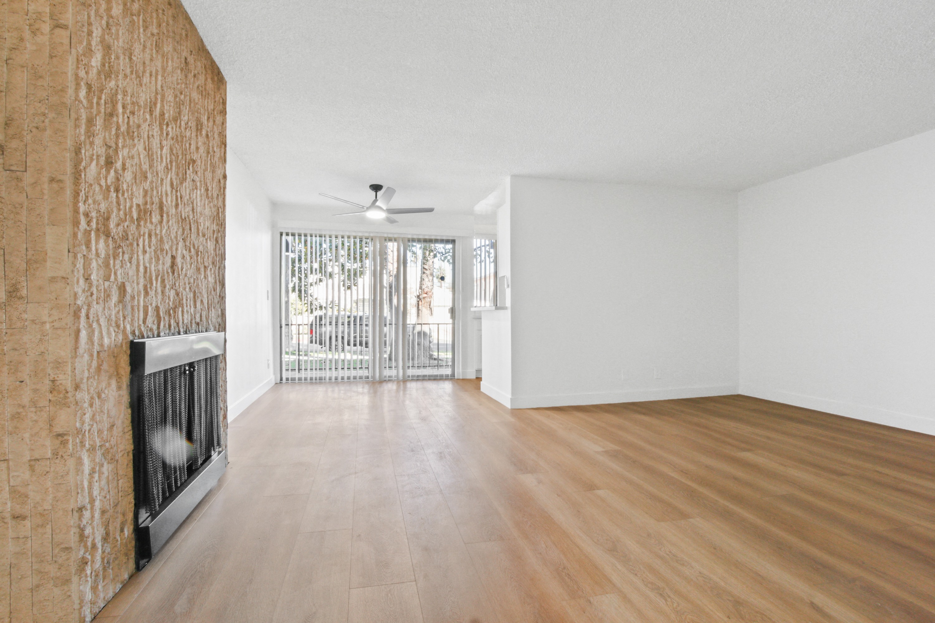 10310 Regent photo 3