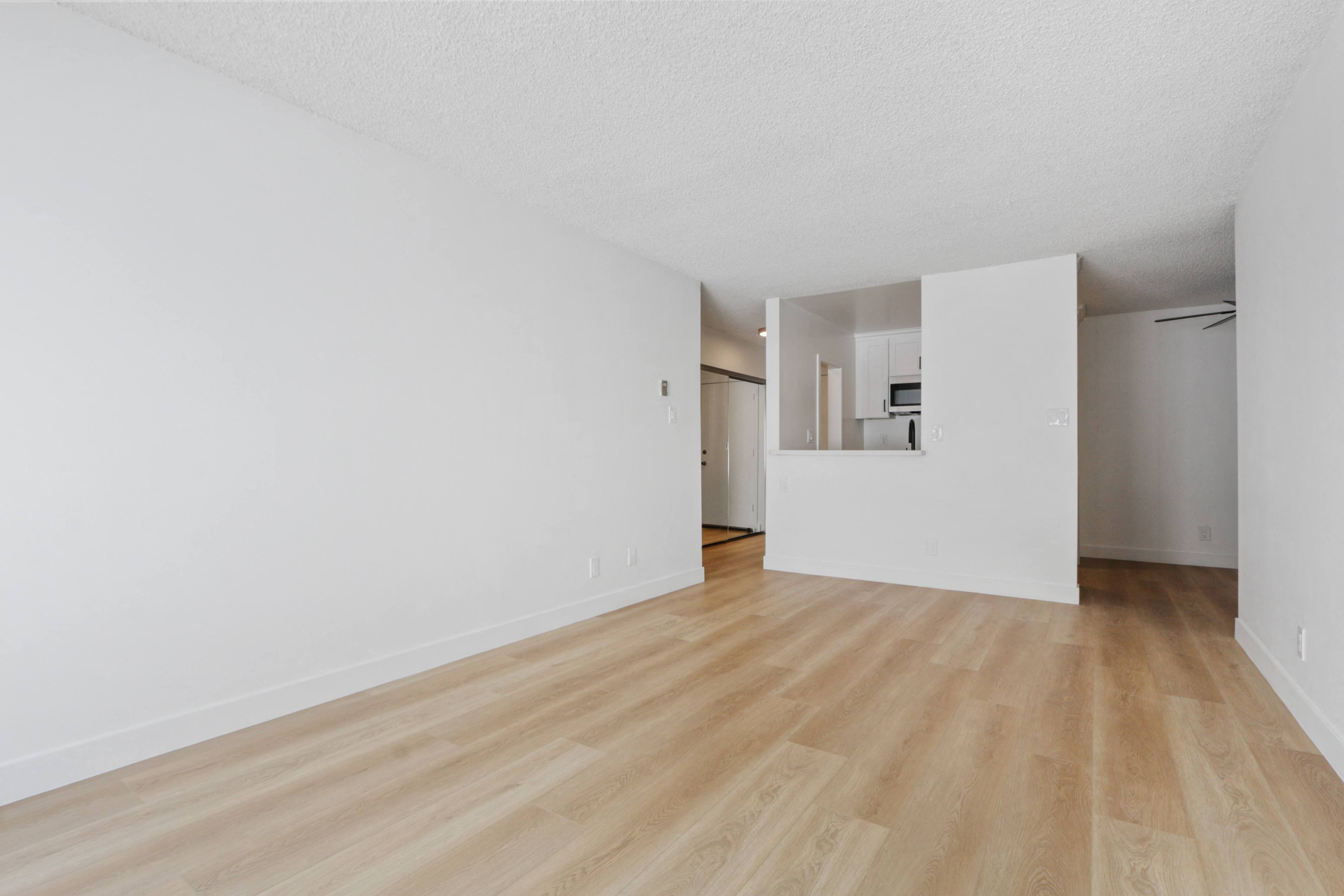 1525 Amherst photo 3