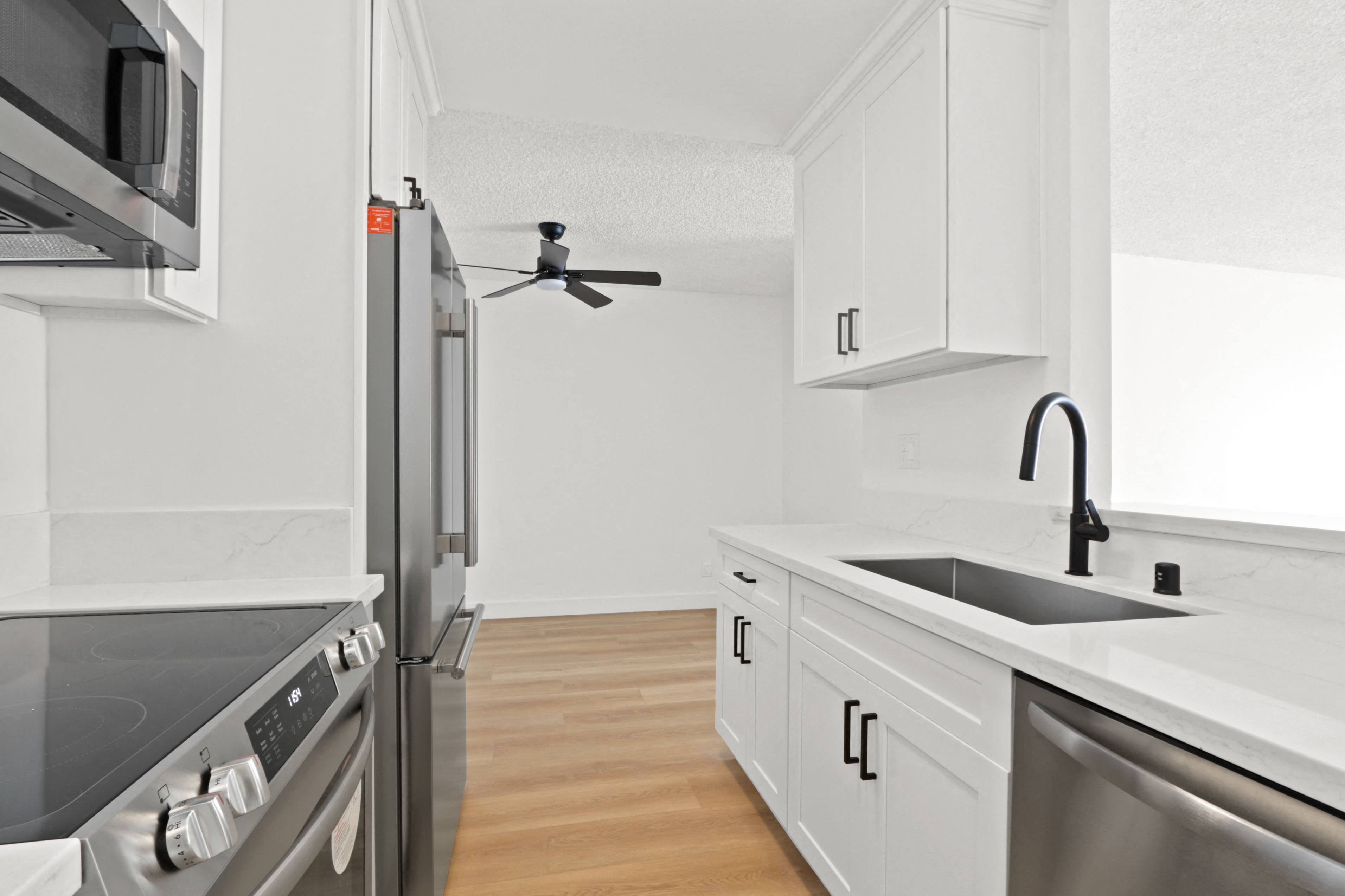 1525 Amherst photo 5