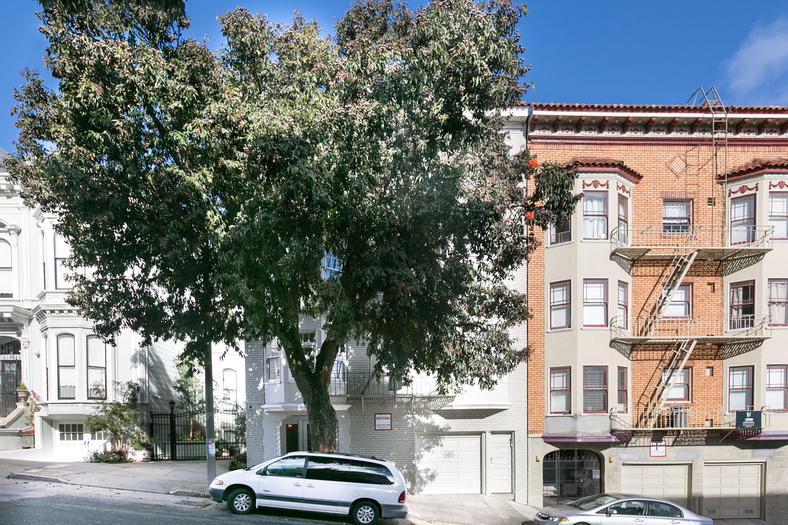 1760 GOLDEN GATE Apartments