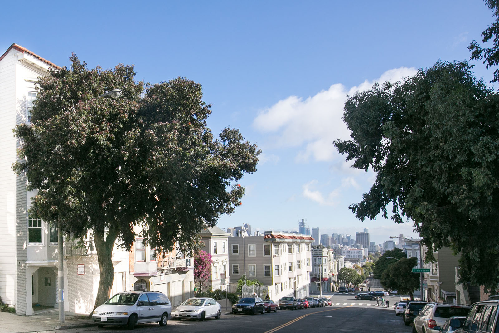 1760 GOLDEN GATE Apartments photo 5