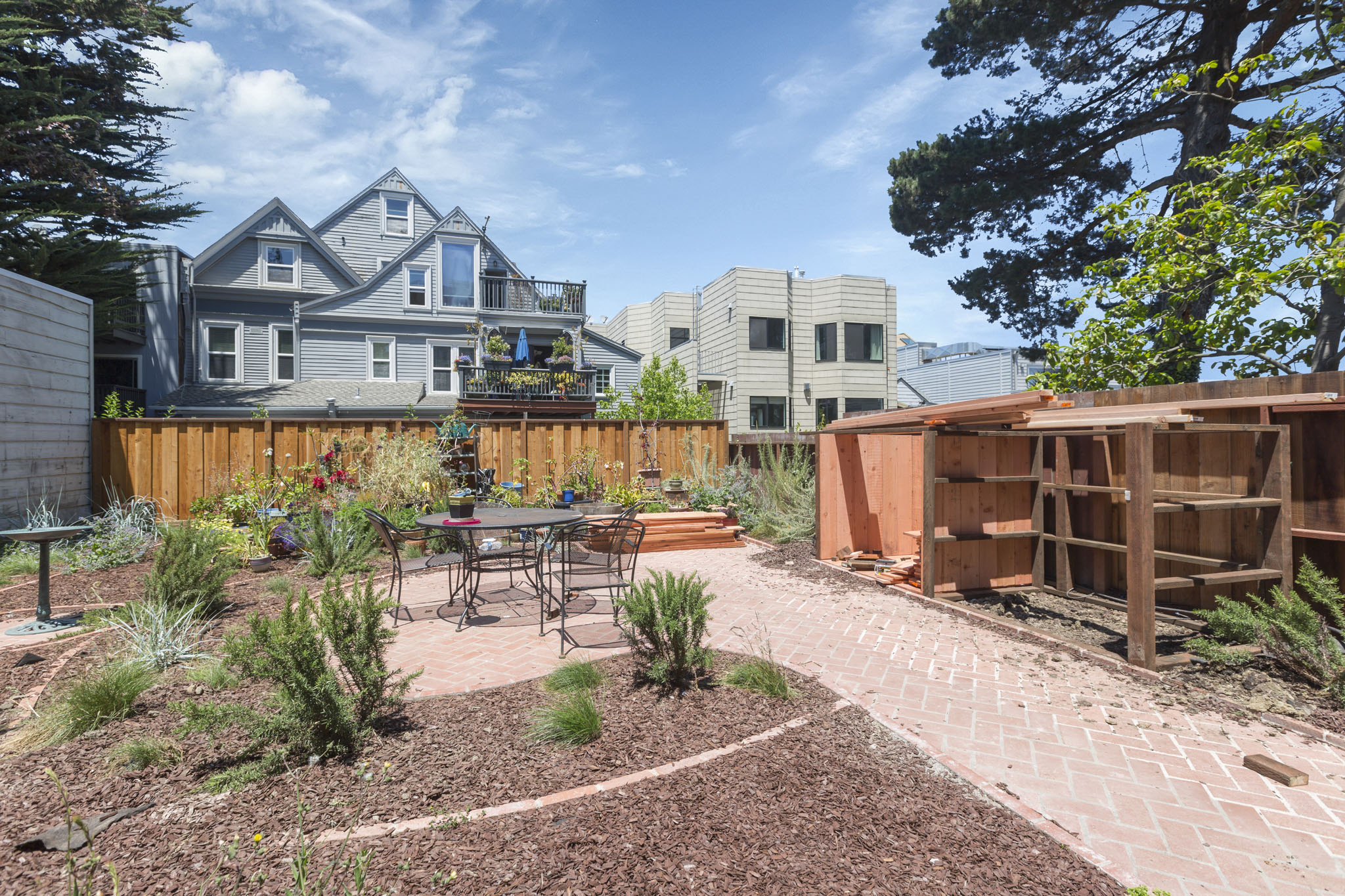 1760 GOLDEN GATE Apartments photo 4