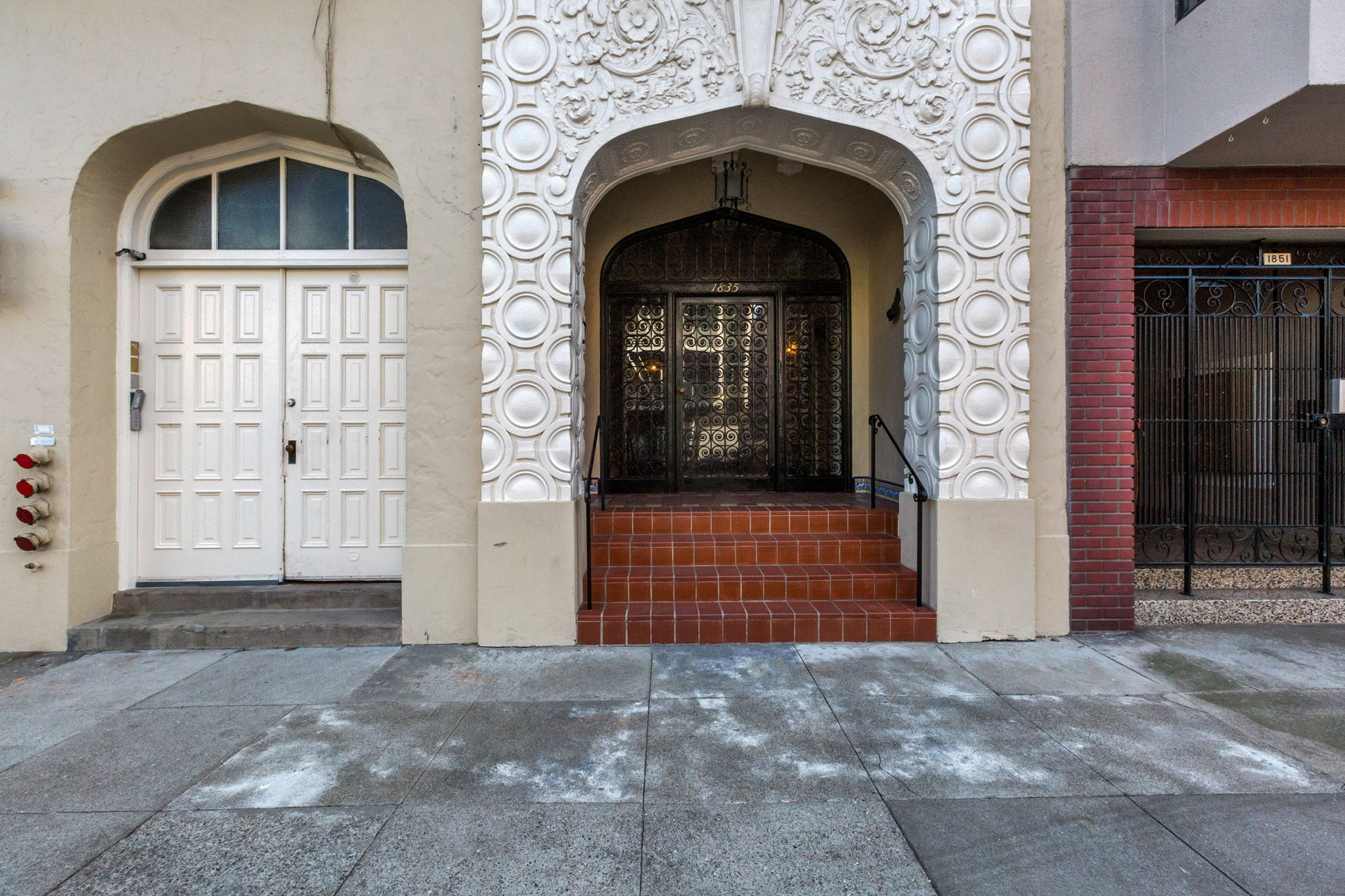 1835 Vallejo photo 3