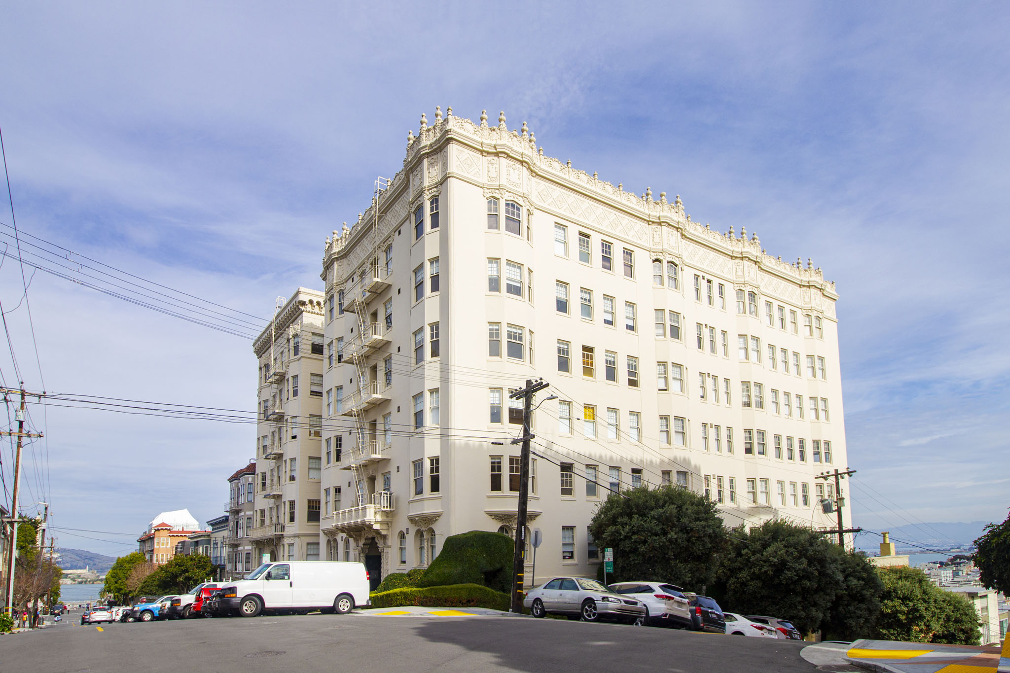 2200 Leavenworth