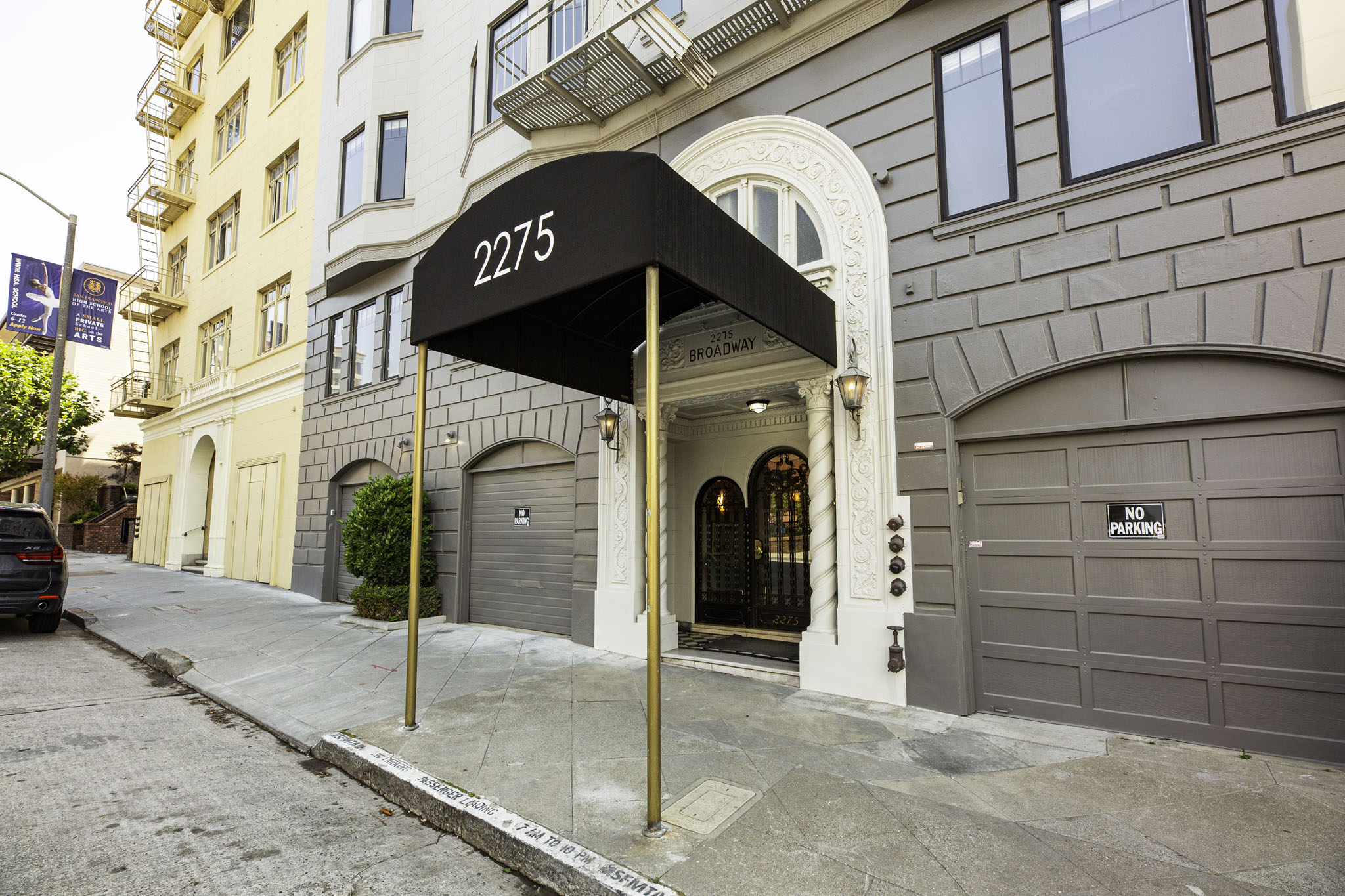 2275 Broadway photo 2