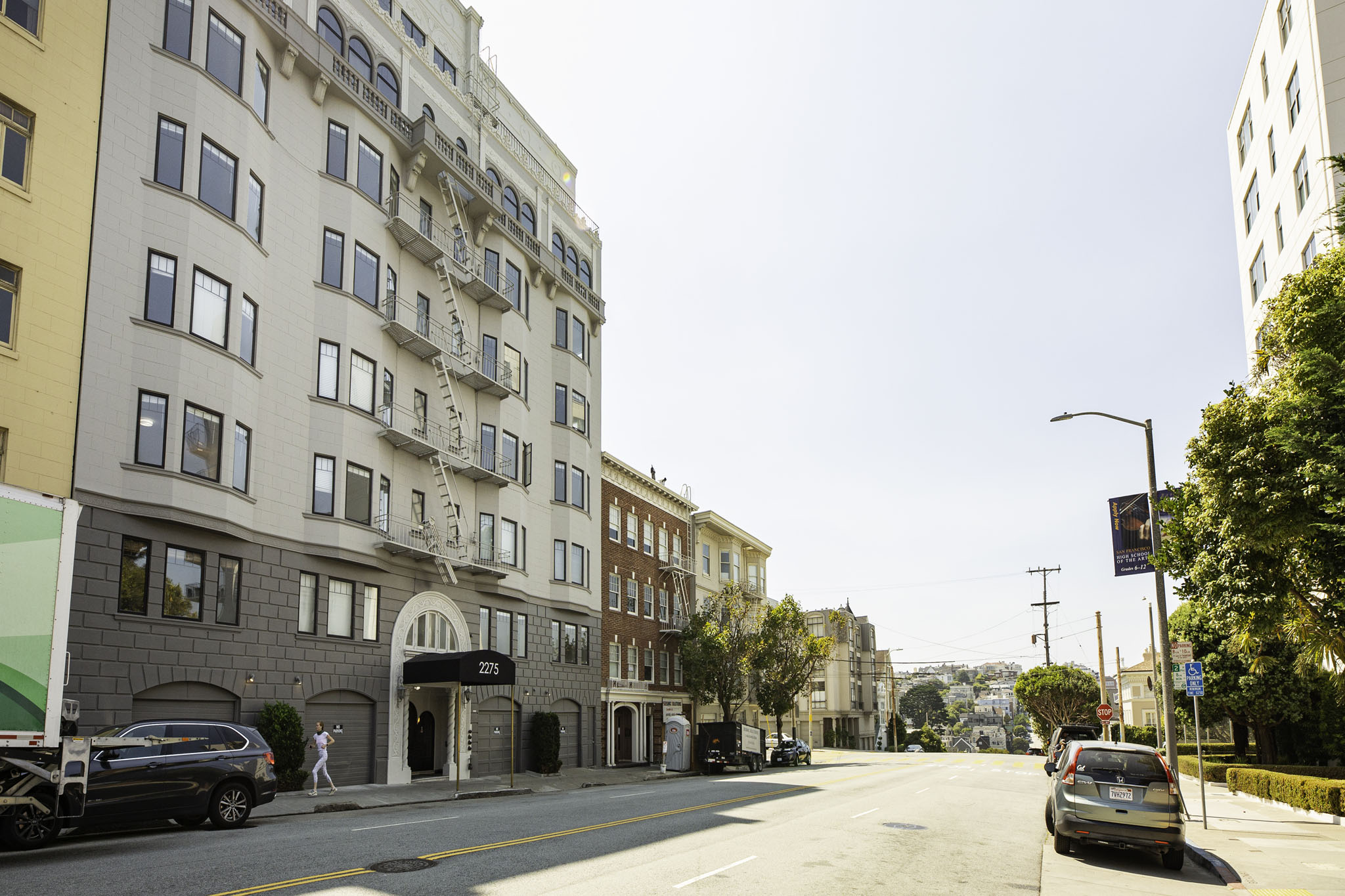 2275 Broadway photo 3
