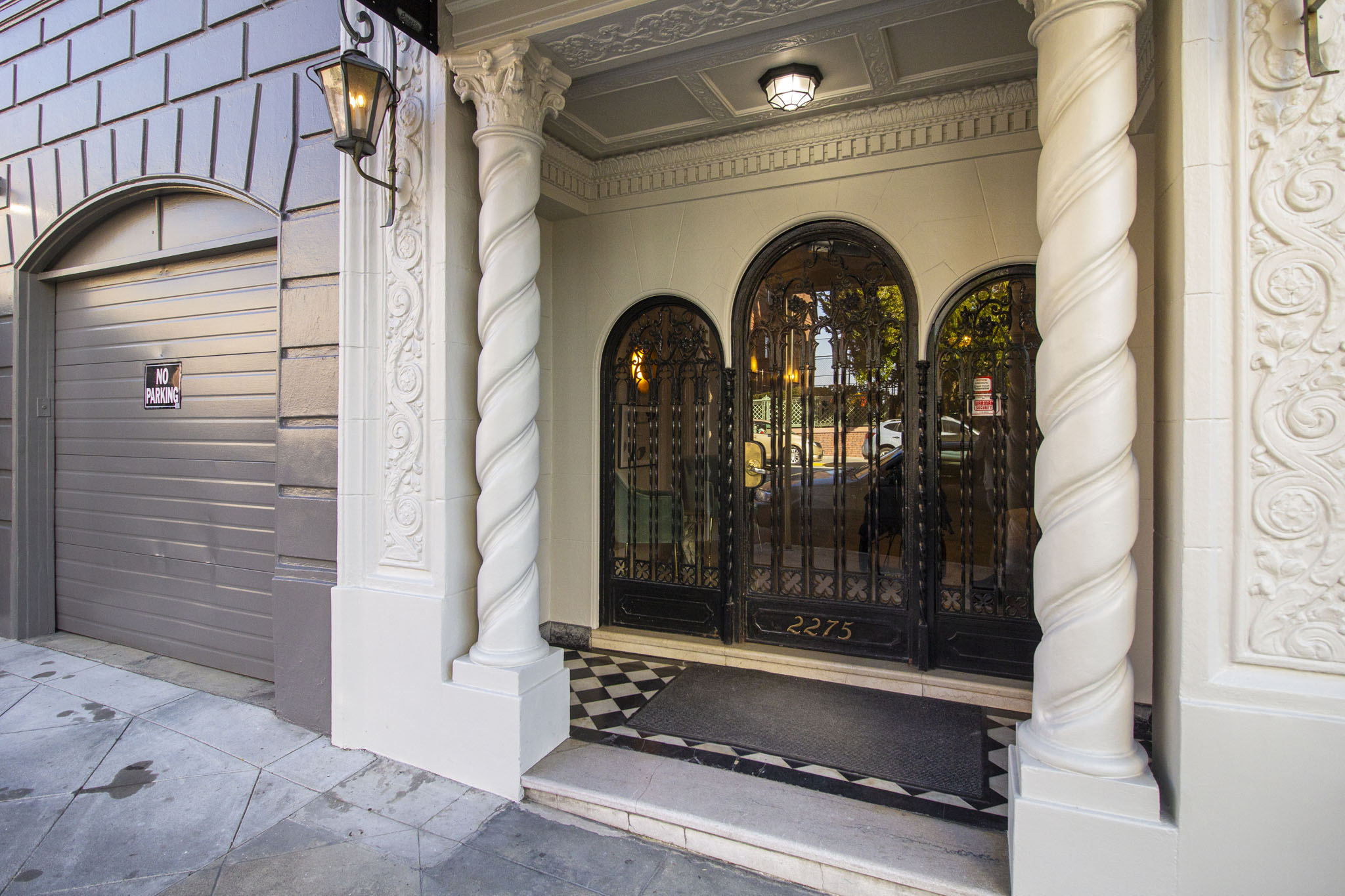 2275 Broadway photo 5
