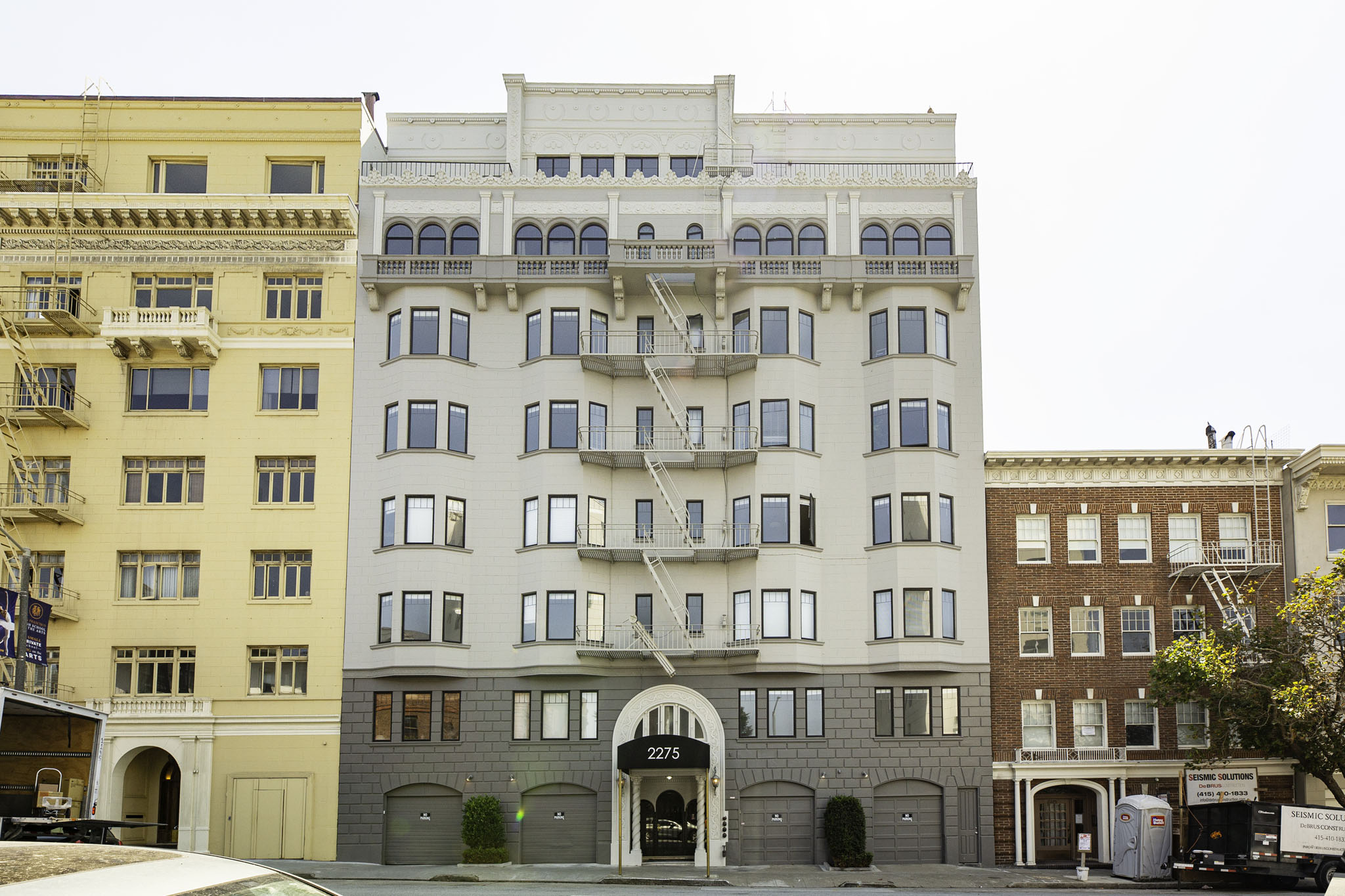 2275 Broadway