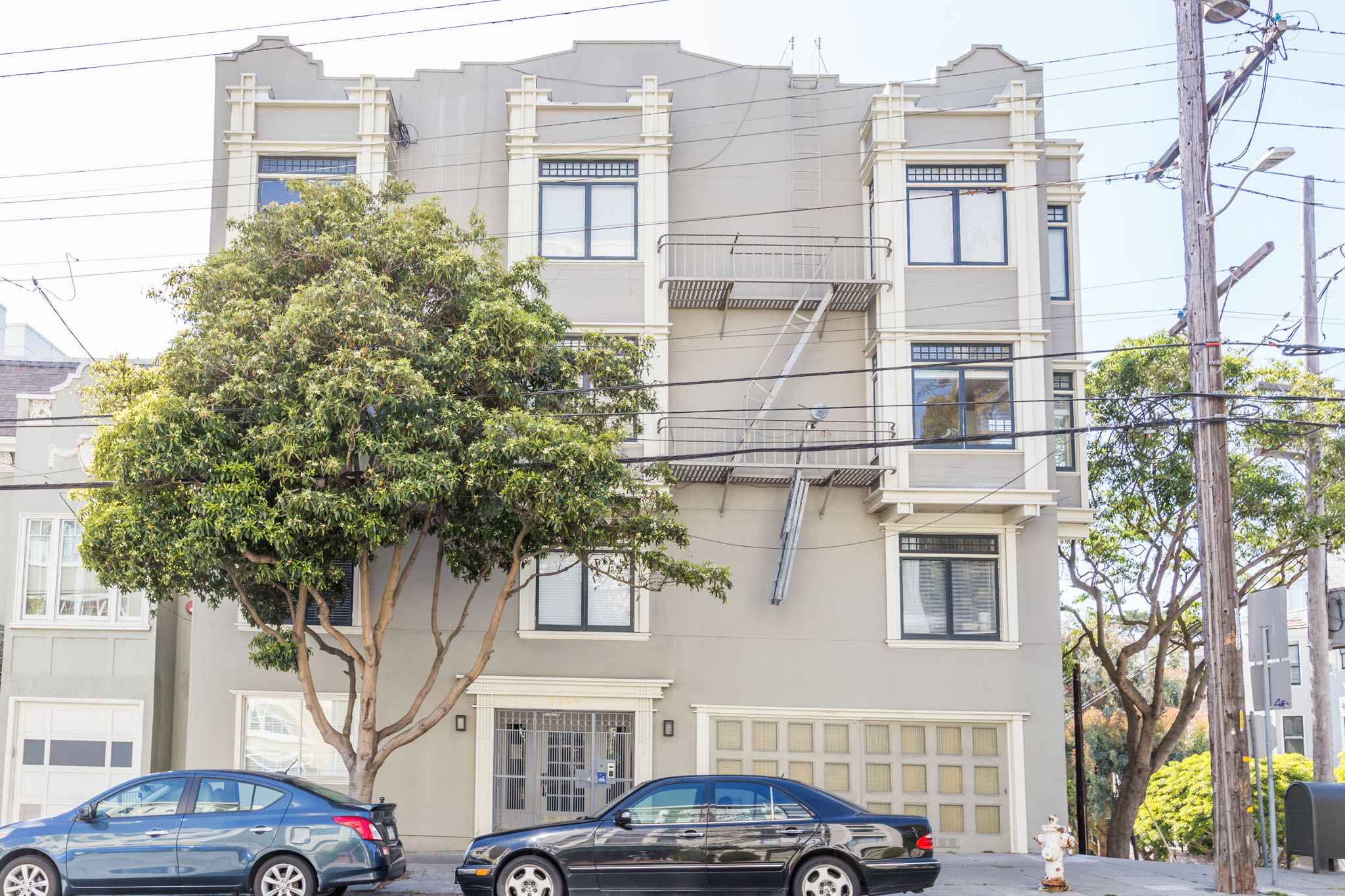 2459 Larkin