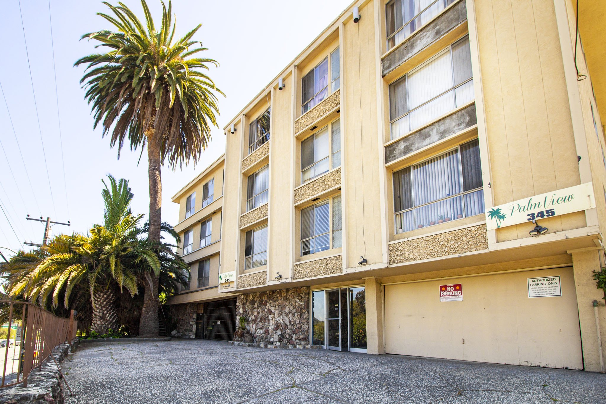 345 MACARTHUR Apartments photo 4