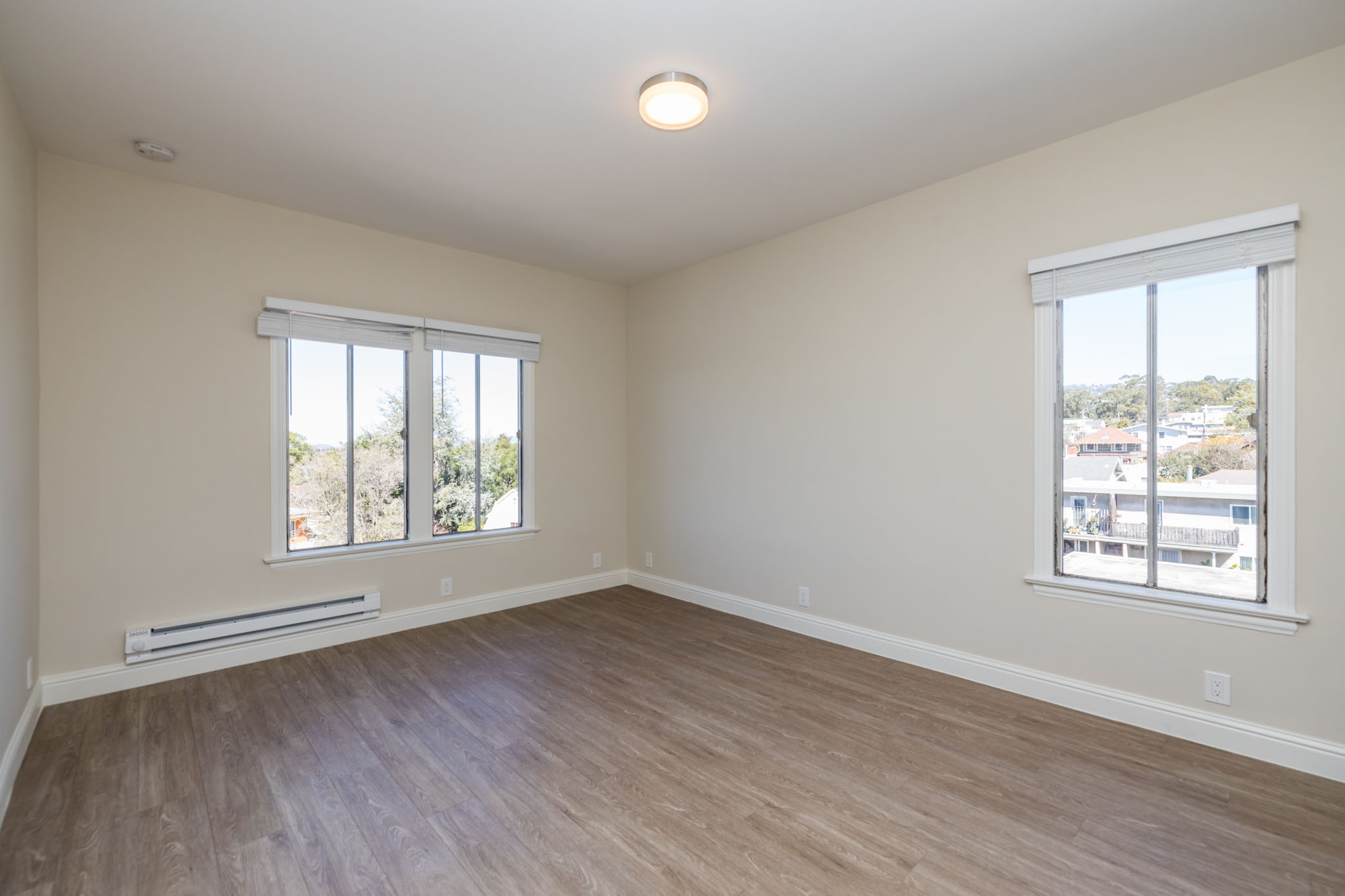 4231 Montgomery photo 4