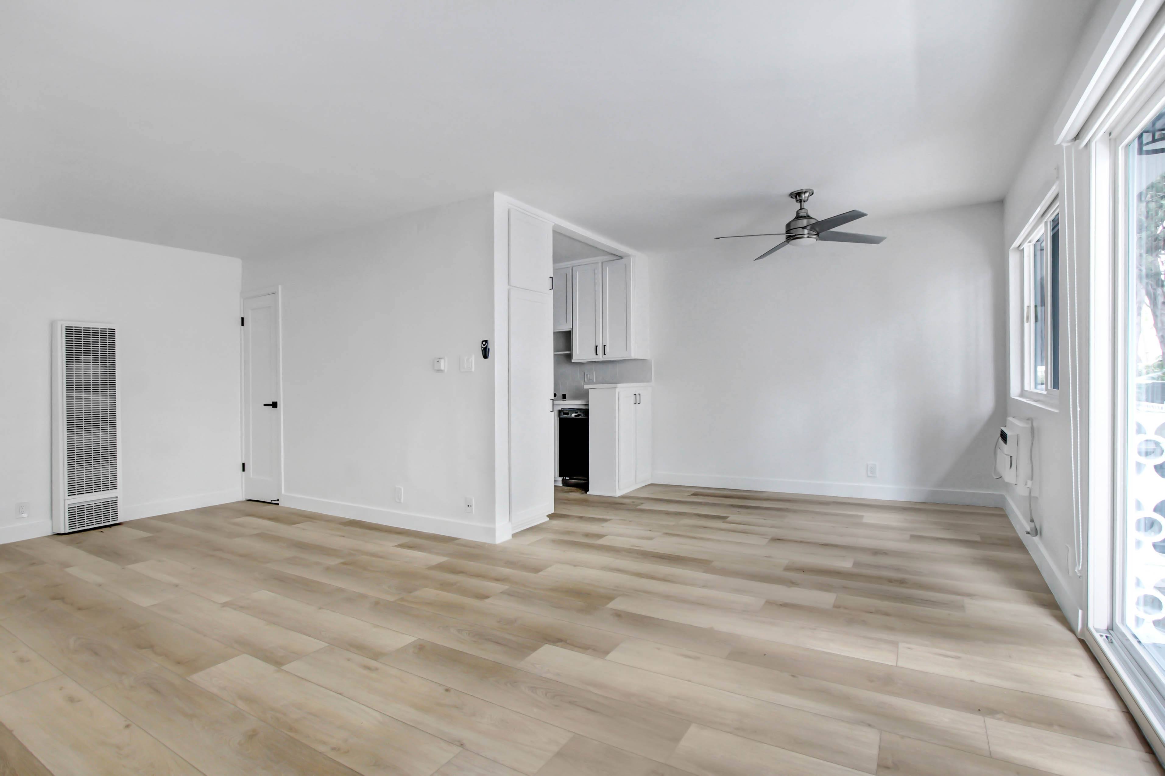 514 North Hayworth photo 3