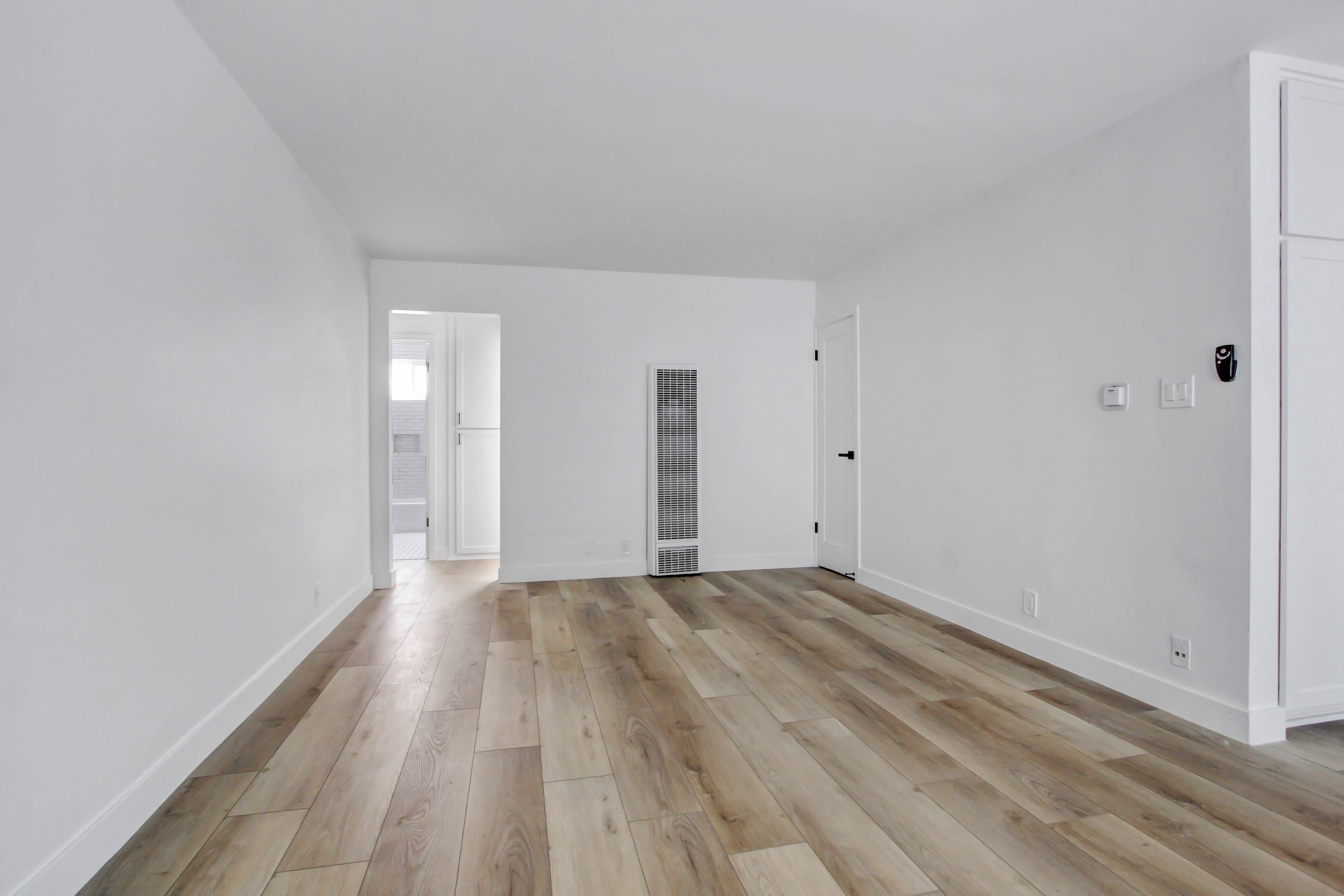 514 North Hayworth photo 4