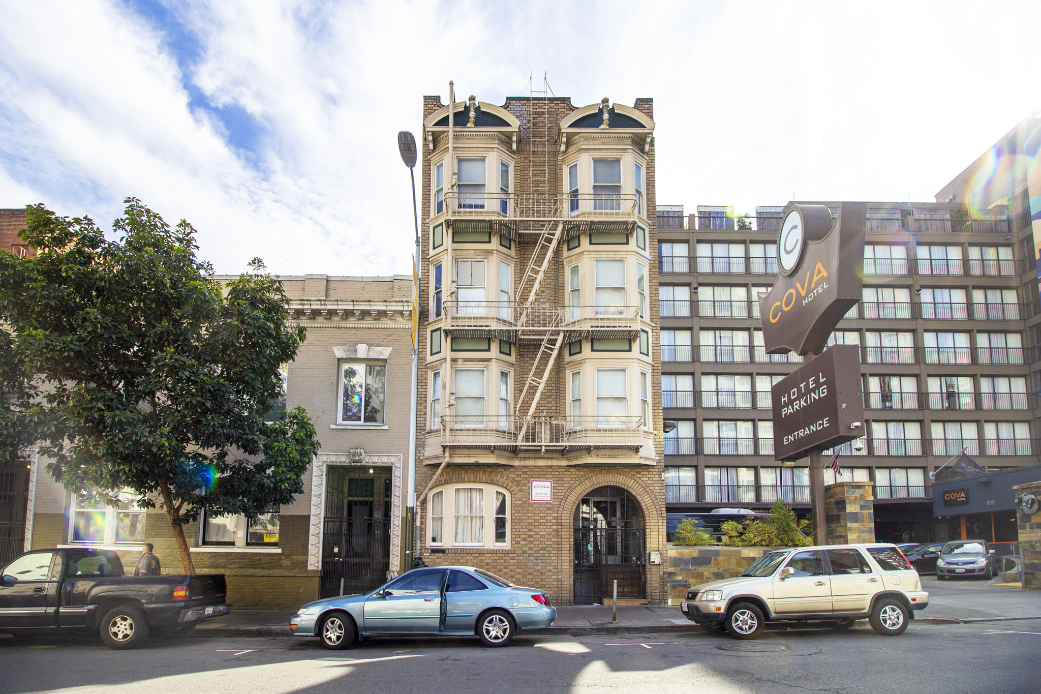 635 ELLIS Apartments
