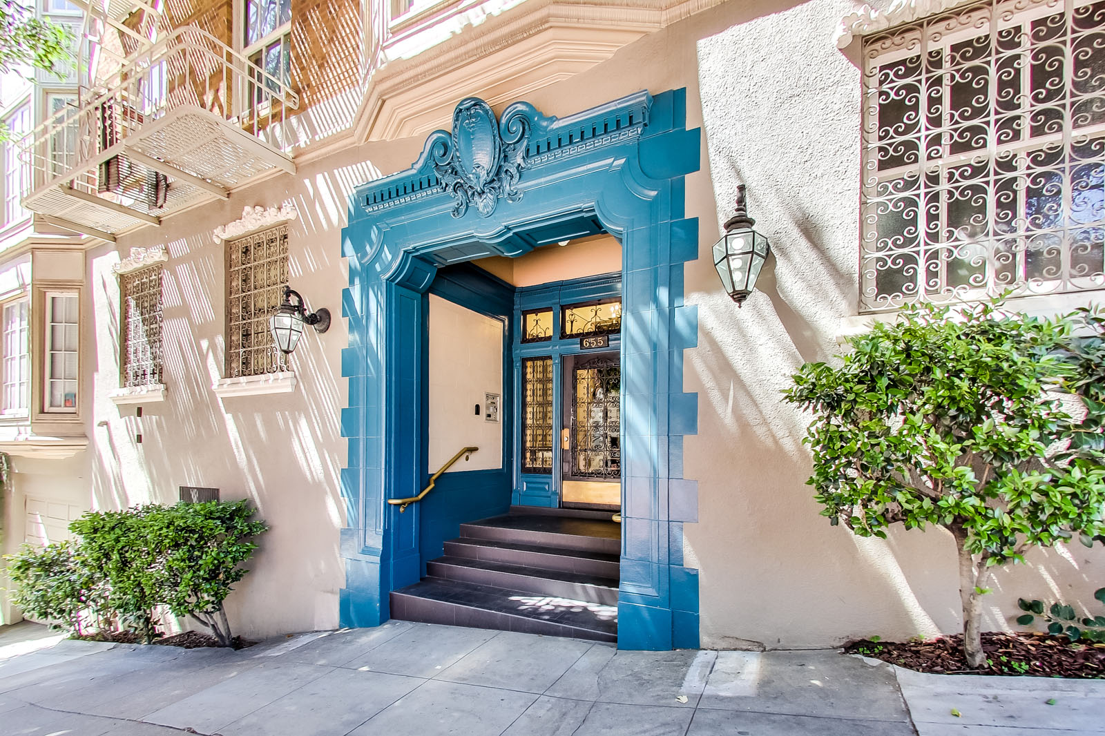 655 Powell photo 3