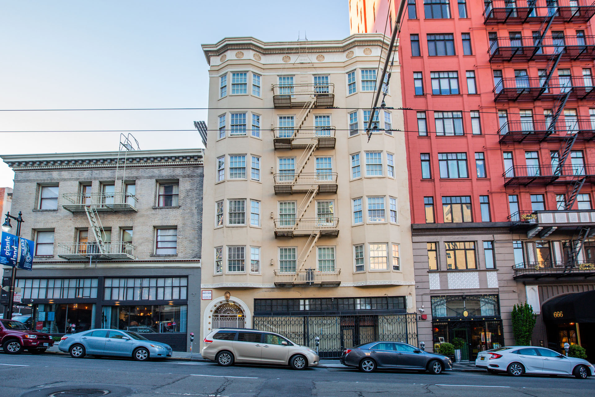 686 POST Apartments