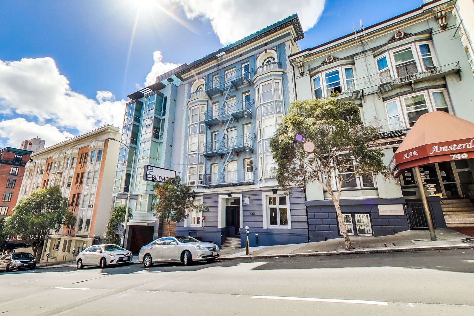 735 TAYLOR Apartments