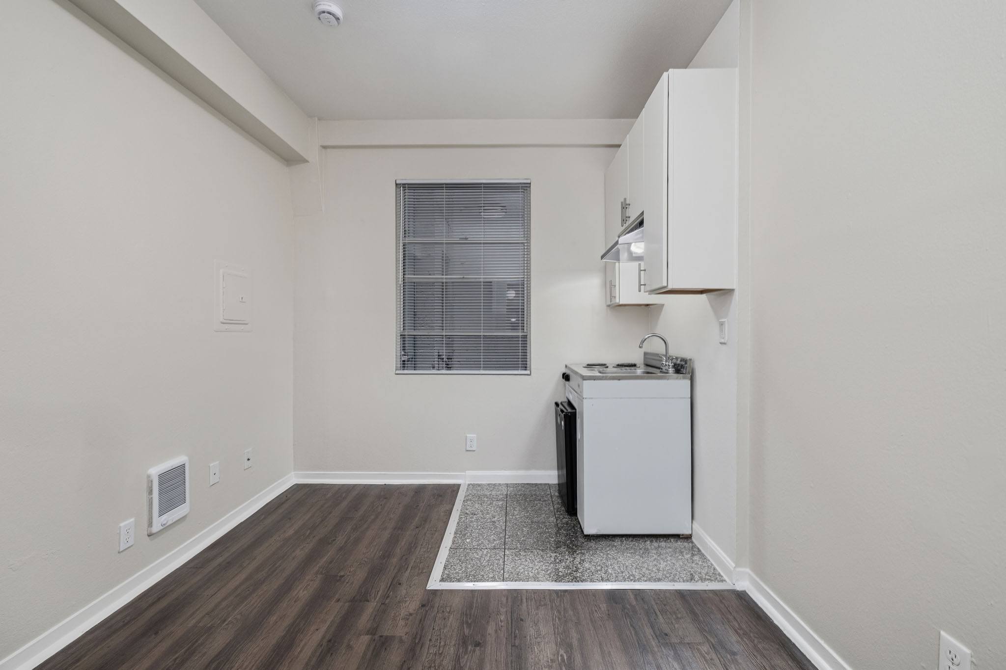 839 LEAVENWORTH Apartment photo 2