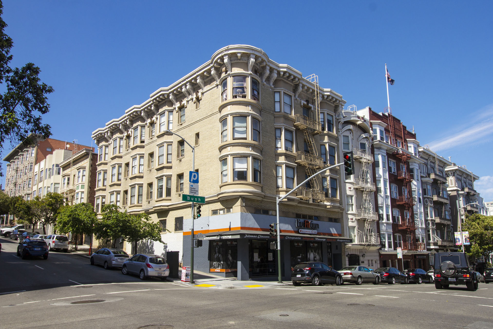 920 Leavenworth photo 2