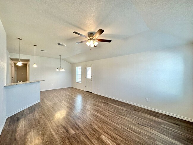 1837 Clovis Dr Copperas Cove, TX 76522 photo 4