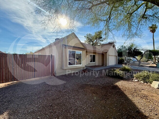 1549 East Drake Drive, Tempe, AZ 85283 photo 2