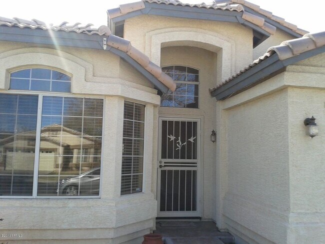 143 West Smoke Tree Road, Gilbert, AZ 85233 photo 5