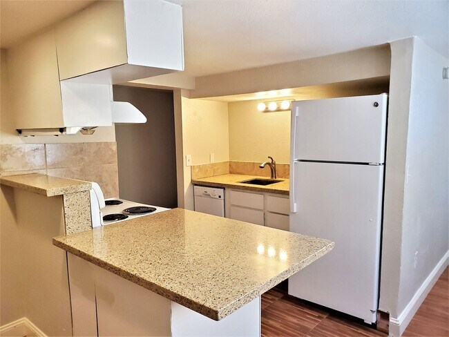 852 NE 57th St Seattle, WA 98105 photo 5