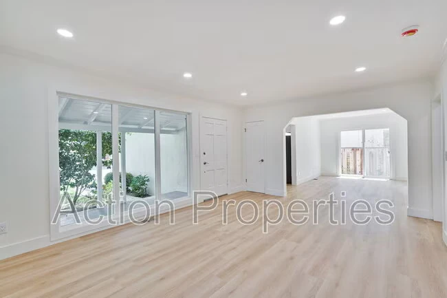 207 Haight St Menlo Park, CA 94025 photo 4