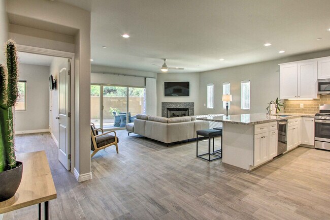 6145 E Cave Creek Road photo 3