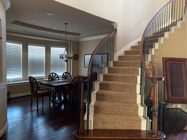 6425 Academy Lane, Plano, TX 75074 photo 3