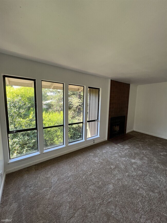 2410 Starlight Ln Antioch, CA 94509 photo 3