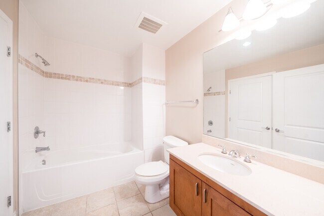 475 Redwood St San Diego, CA 92103 photo 2