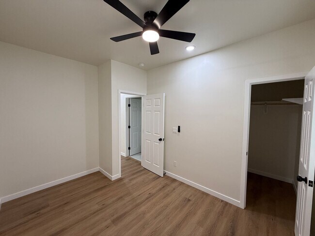 5418-5420 Baja Dr San Diego, CA 92115 photo 5