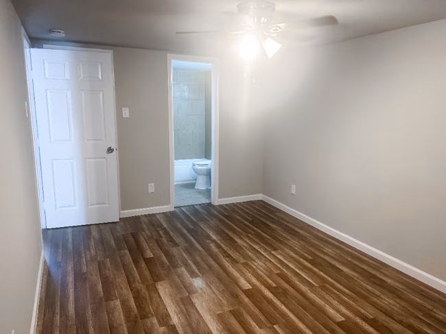 2432 West Little York Road, Houston, TX 77091 photo 5